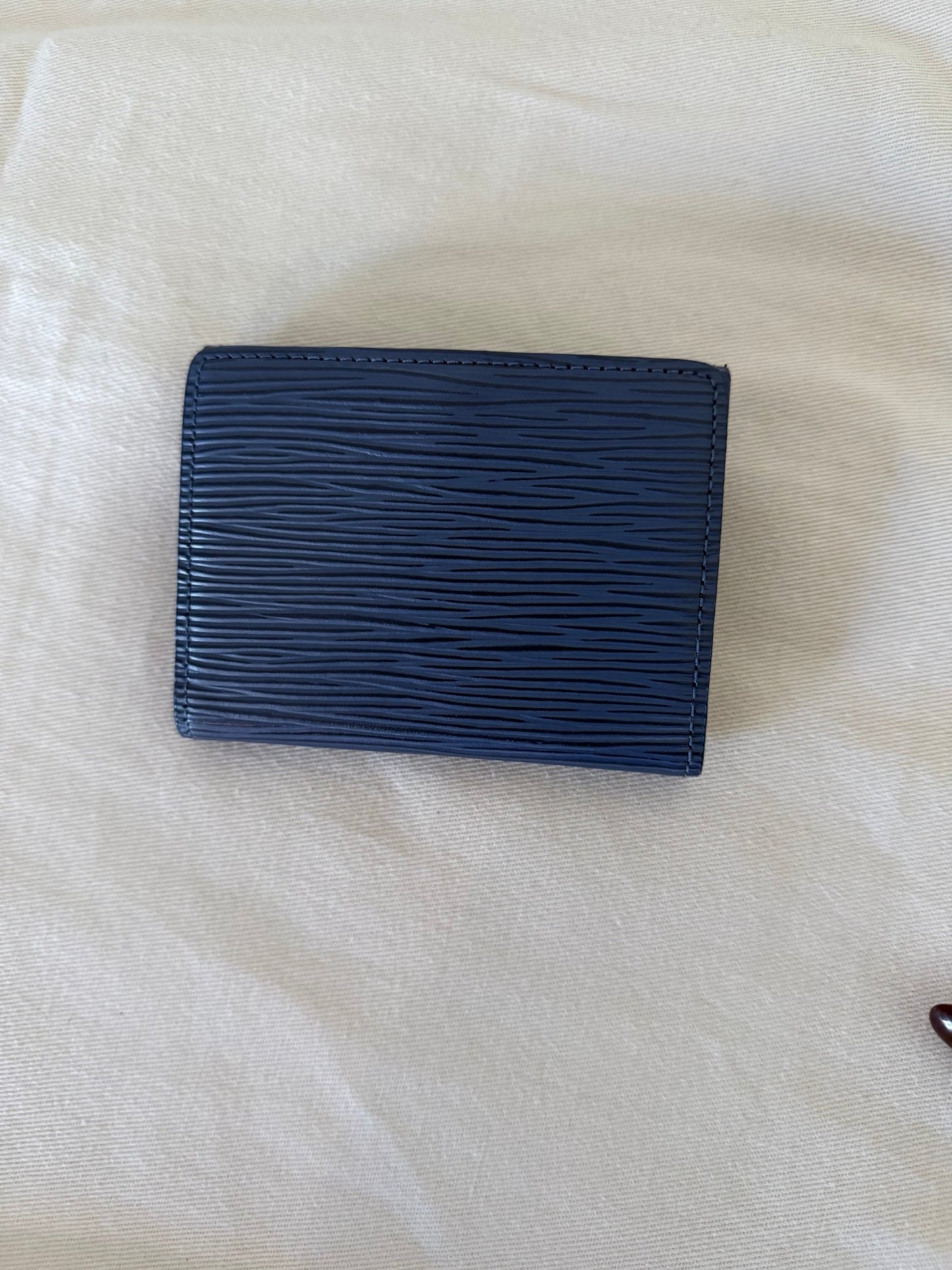 Louis Vuitton Epi Ludlow Wallet/Card Case - LuxeLadyConnoisseur