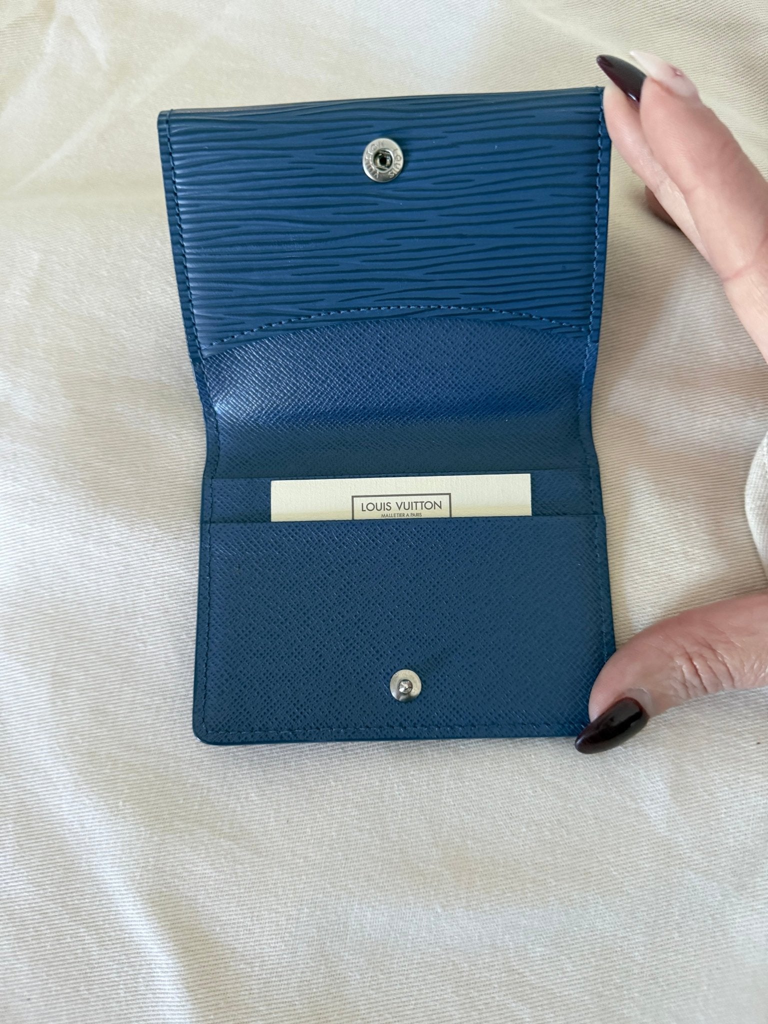 Louis Vuitton Epi Ludlow Wallet/Card Case - LuxeLadyConnoisseur