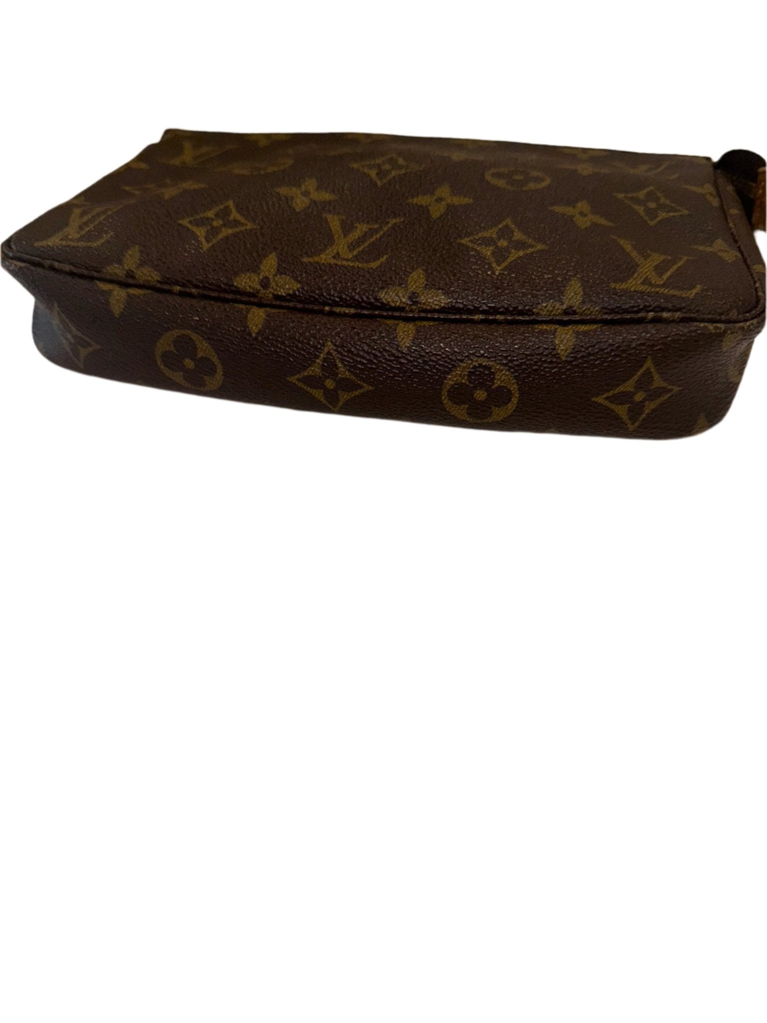 Louis Vuitton Monogram Pouchette - LuxeLadyConnoisseur